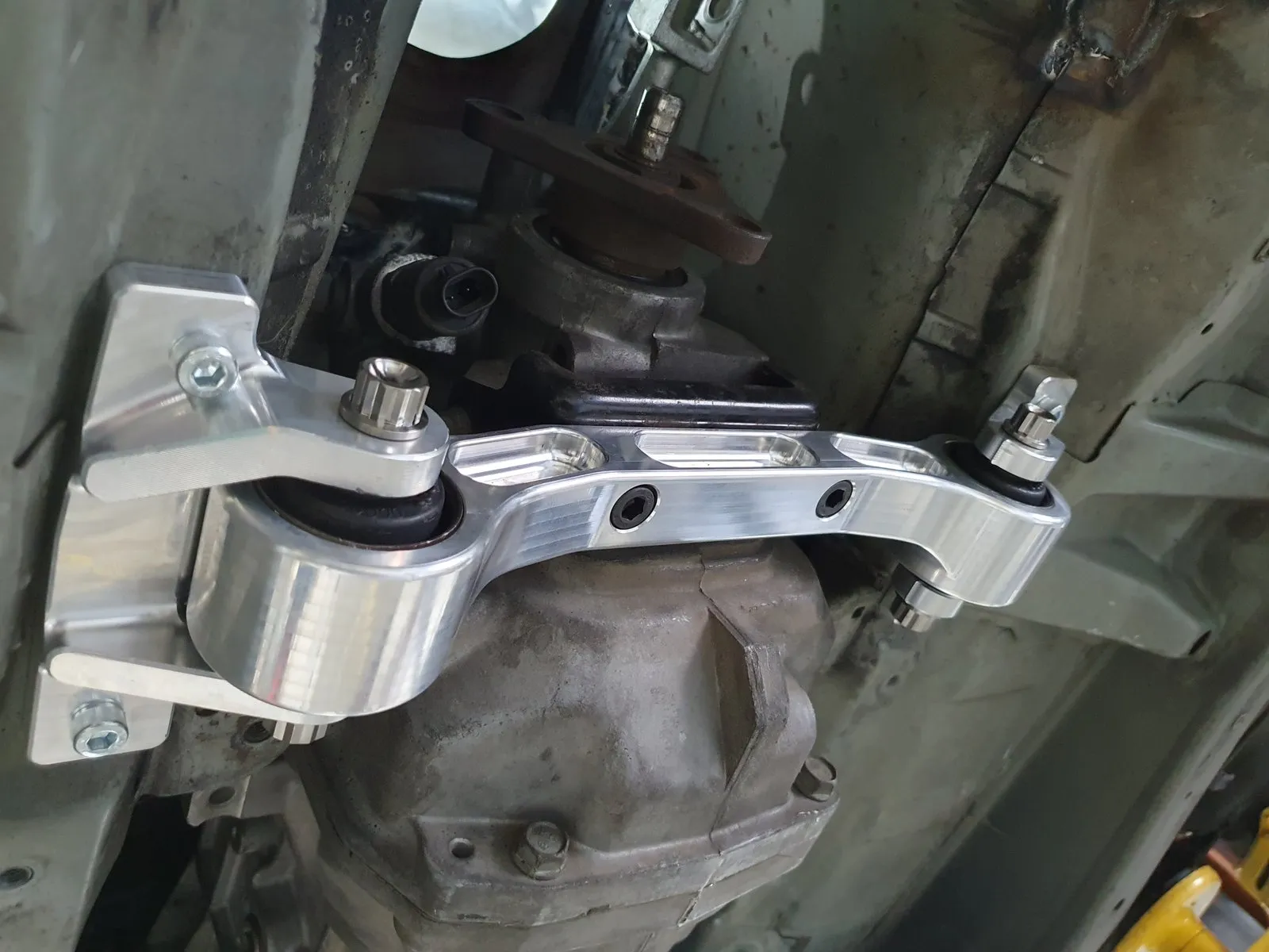 Gearbox mount: Designed, machined and fitted.